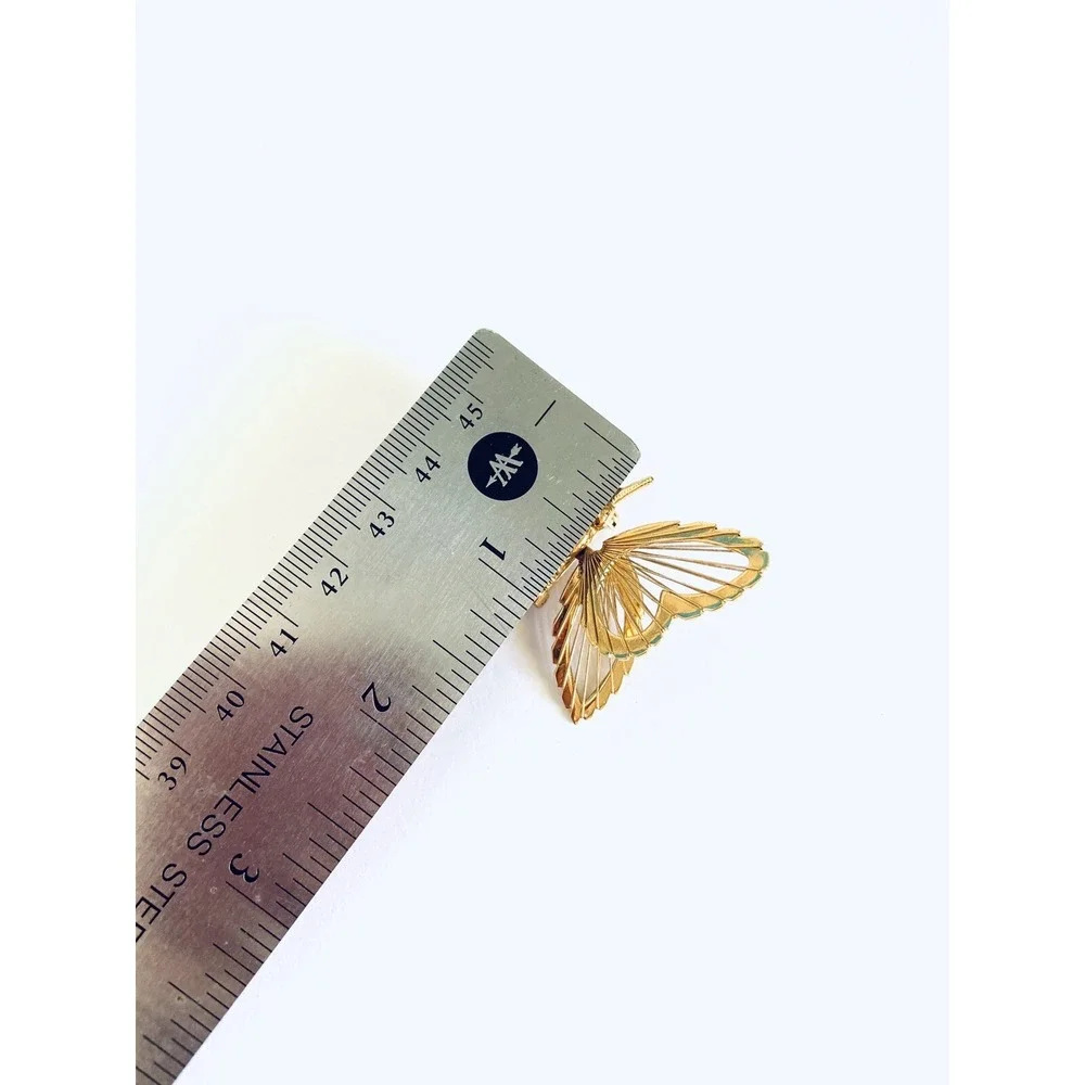 Vintage Monet Gold Tone 3D Layered Wing Butterfly Brooch Pin Signed